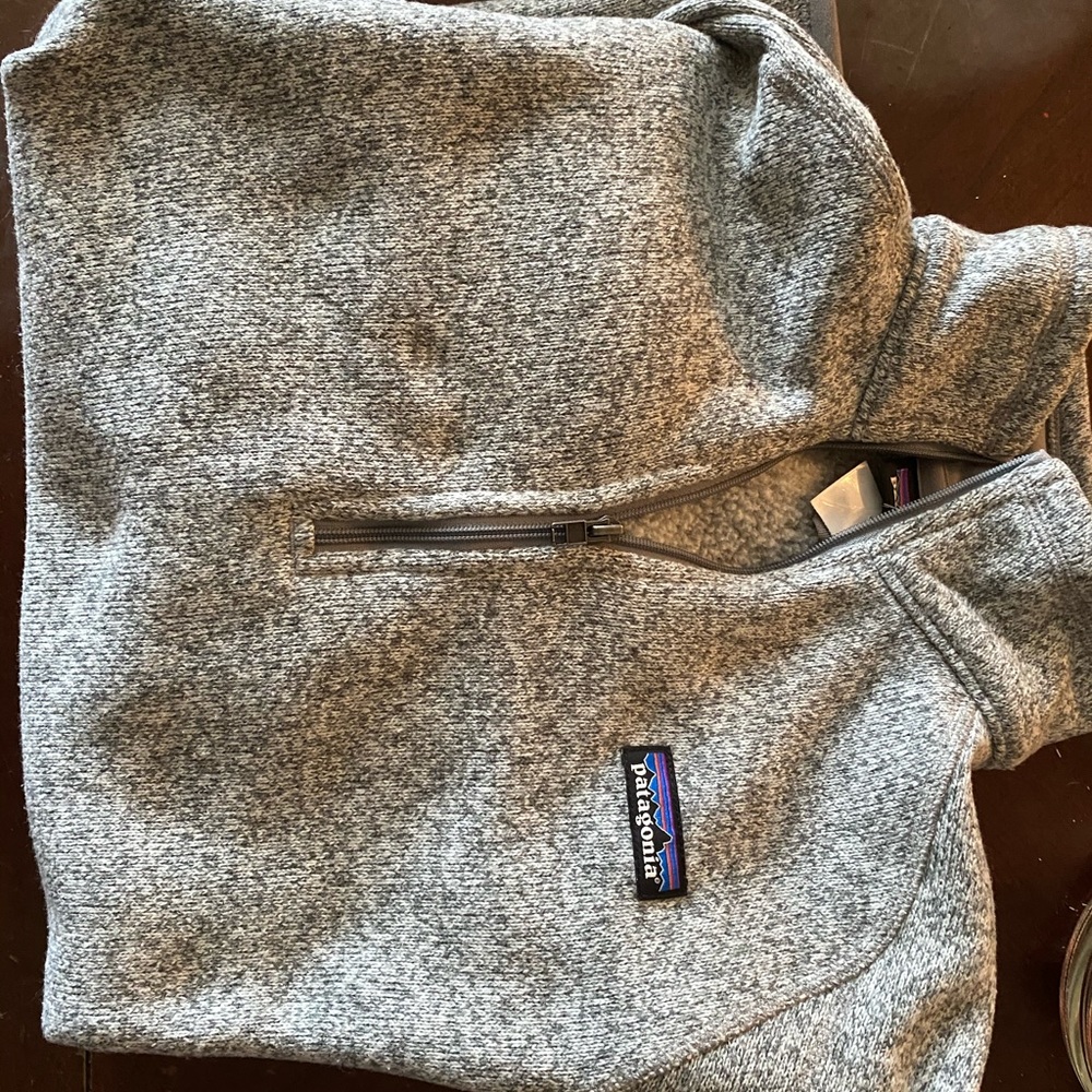Men’s Grey Patagonia Sweater Size Medium
